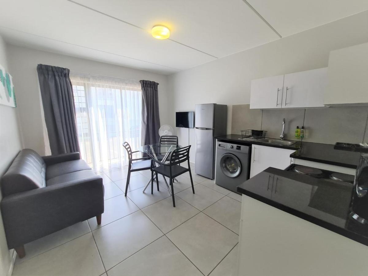 Mint Express Sandton View Johannesburg Esterno foto