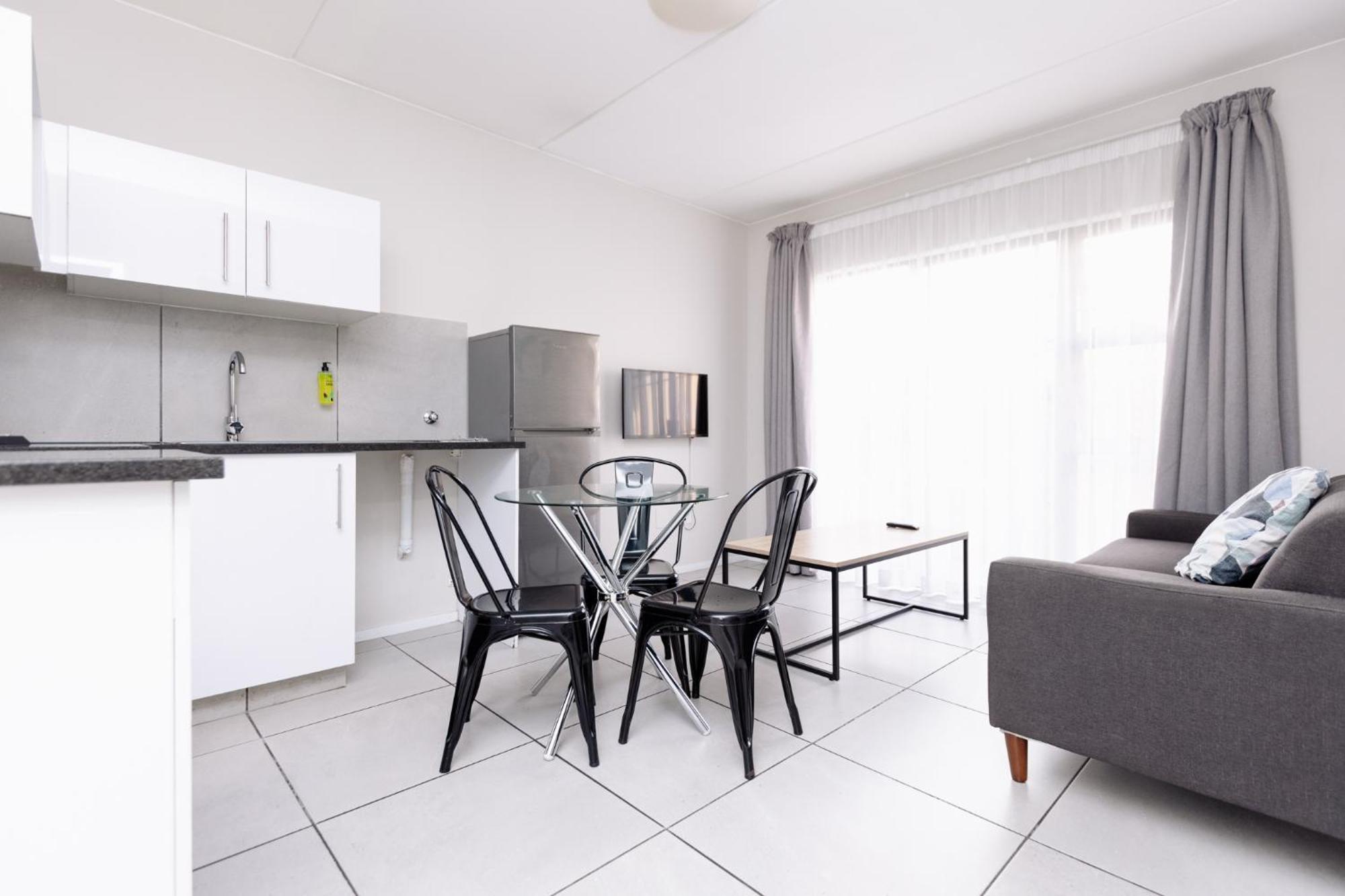 Mint Express Sandton View Johannesburg Esterno foto